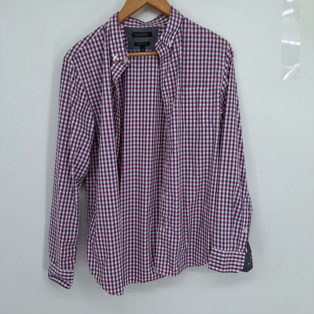 Banana REPUBLIC Men's Large Checkered Shirt